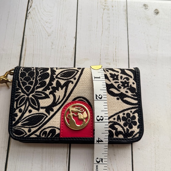 Spartina | Black and Cream Floral Wallet/Wristlet with Coral Pink Accents - Picture 7 of 8